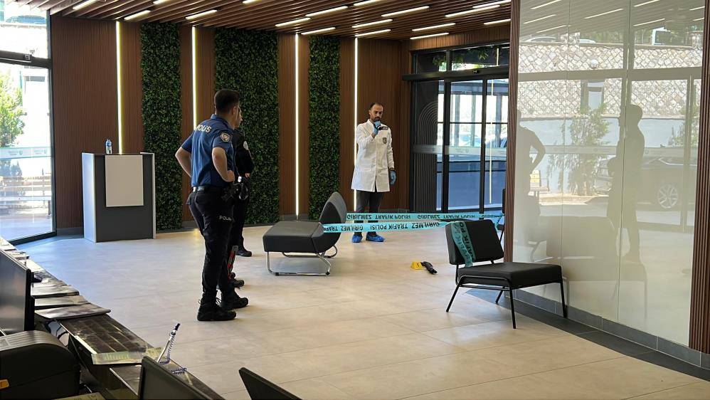 Eski koca tüfekle hastanede ölüm saçtı! Eser Karaca hayatını kaybetti 1